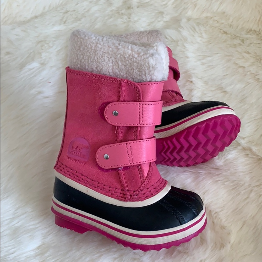 Sorel Snow Boots Like new condition. Size girls 8